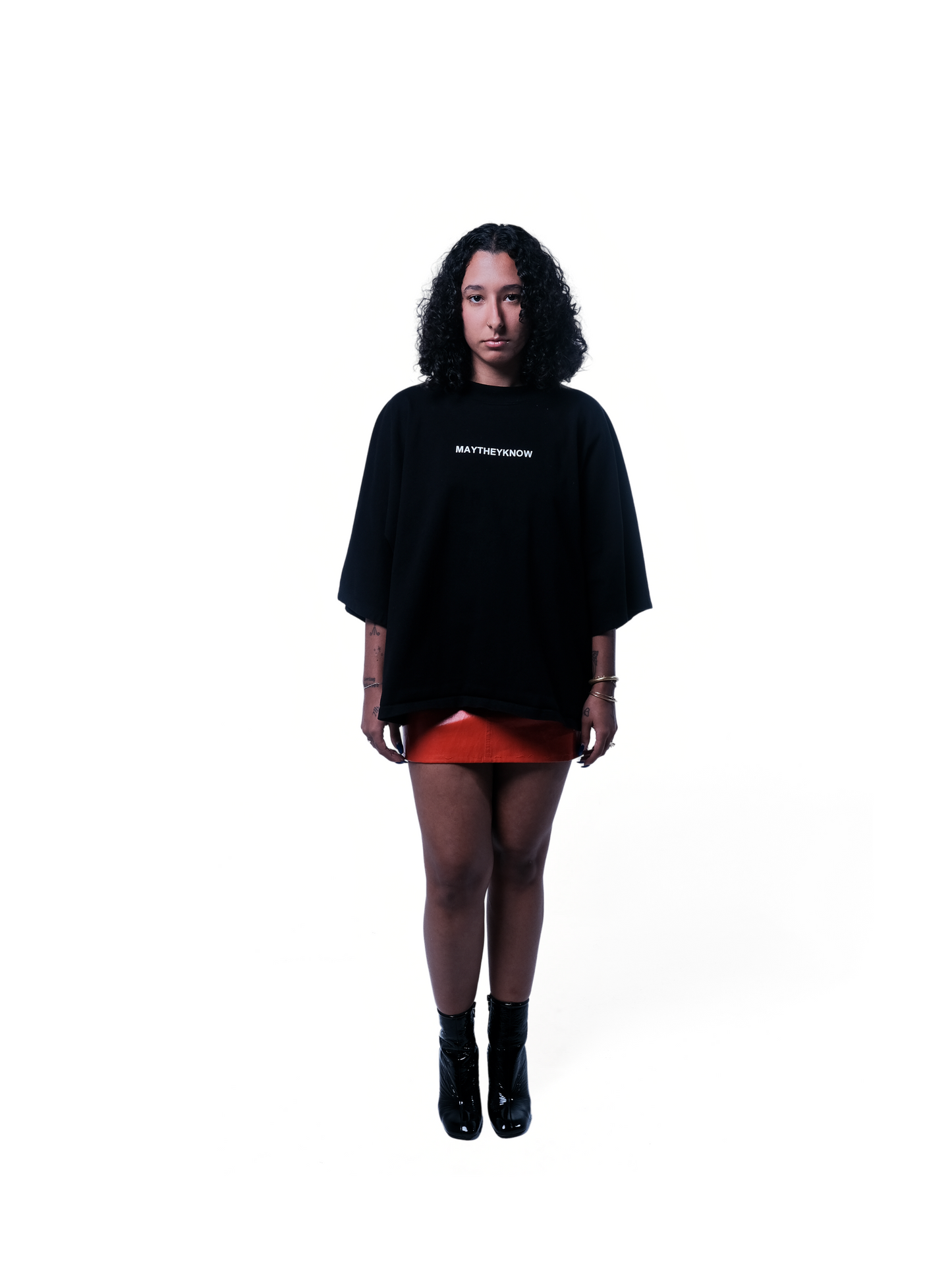 MAYTHEYKNOW T-SHIRT IN BLACK