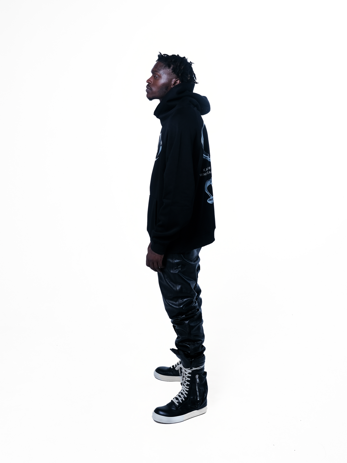 MAGNOLIA HOODIE OVERSIZED IN BLACK